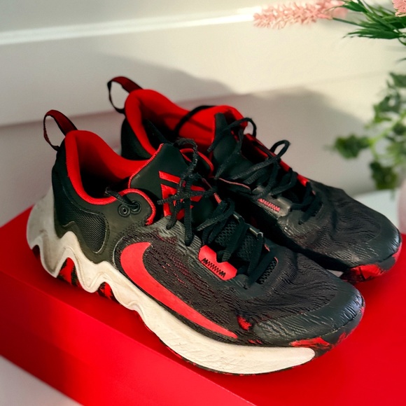 Giannis basketball shoes - Picture 1 of 4